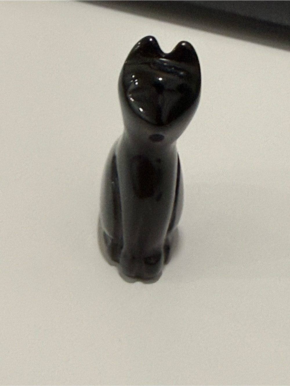Unbranded black onyx cat carved crystal miniature (read)
